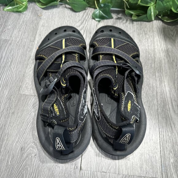 Sandals_&_Flip_Flops